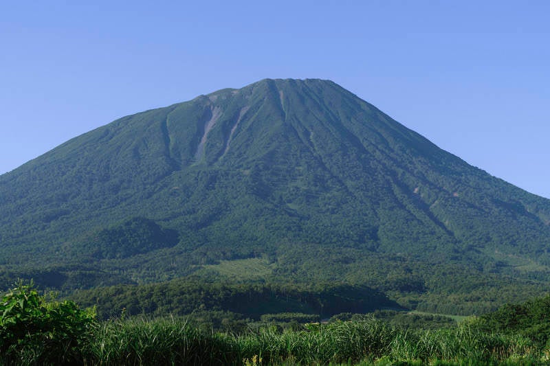まっかり温泉から見る羊蹄山の写真