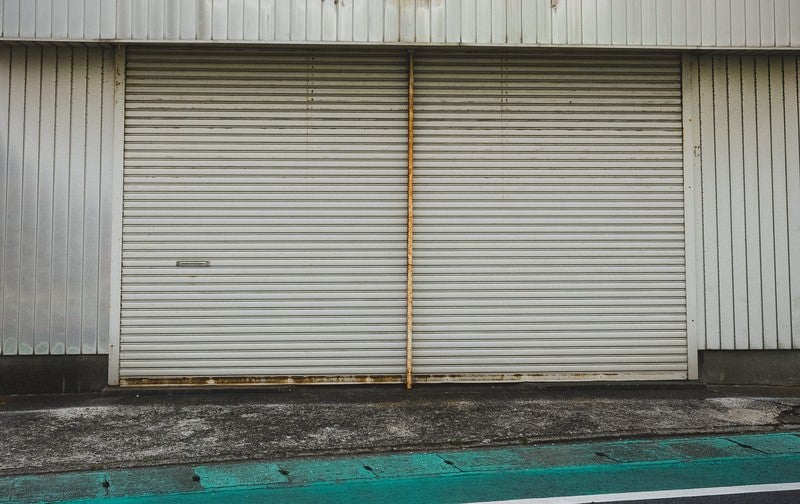 テクスチャーに使いやすいシャッター素材の写真