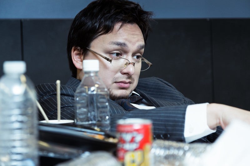 まったく家に帰れていないエンジニア（ブラック企業）の写真