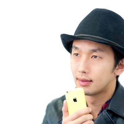スマホを持った立候補者の写真