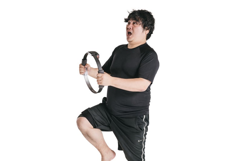 ダイエットでモモアゲする男性の写真