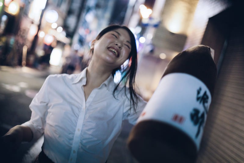 忘年会シーズンによく見かける光景の写真