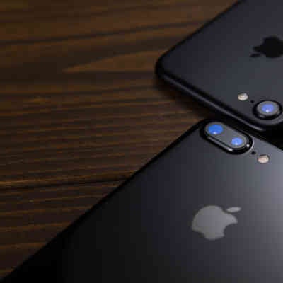 デュアルレンズを搭載したスマートフォン（比較）の写真