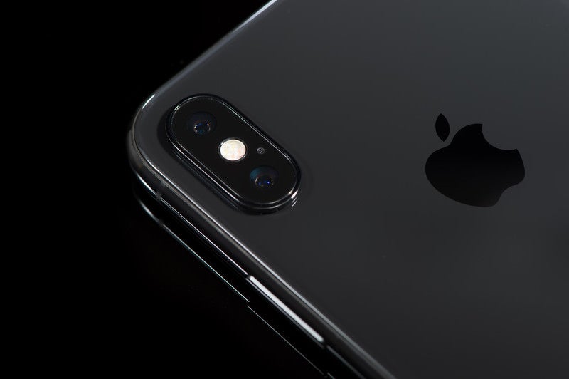 iPhone X のデュアルレンズカメラの写真