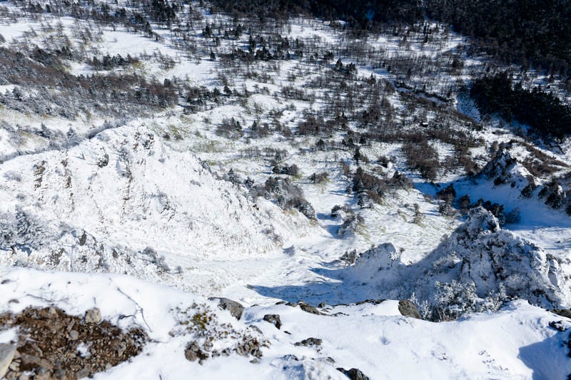 黒斑山から見る浅間山賽の河原方面の写真
