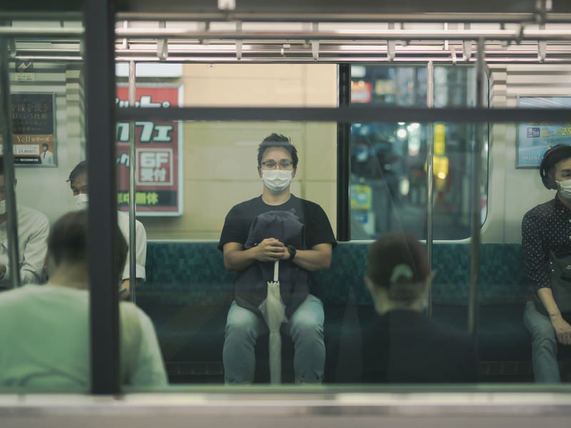 降りるはずの駅を間違えたドイツ人ハーフの写真