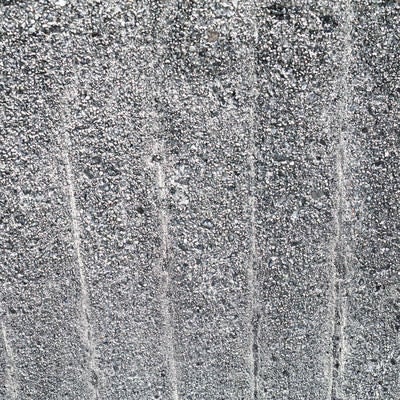 上下に傷が残る壁（テクスチャ）の写真